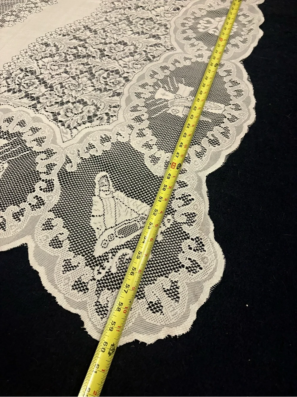 Interiors By Design Last Supper Scalloped Laced Table Cloth Runner 60” X 96”